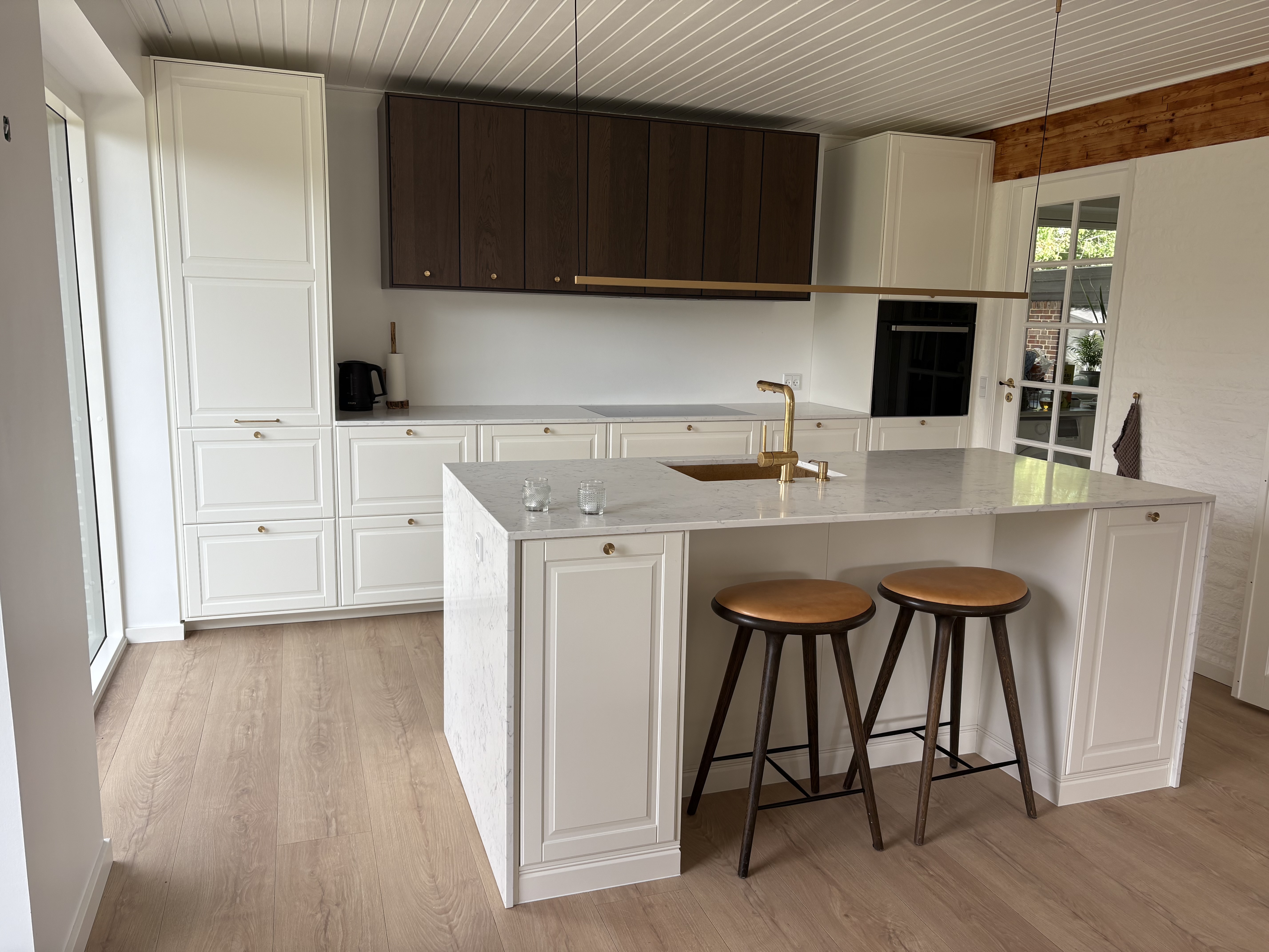 Mystery White referens 1