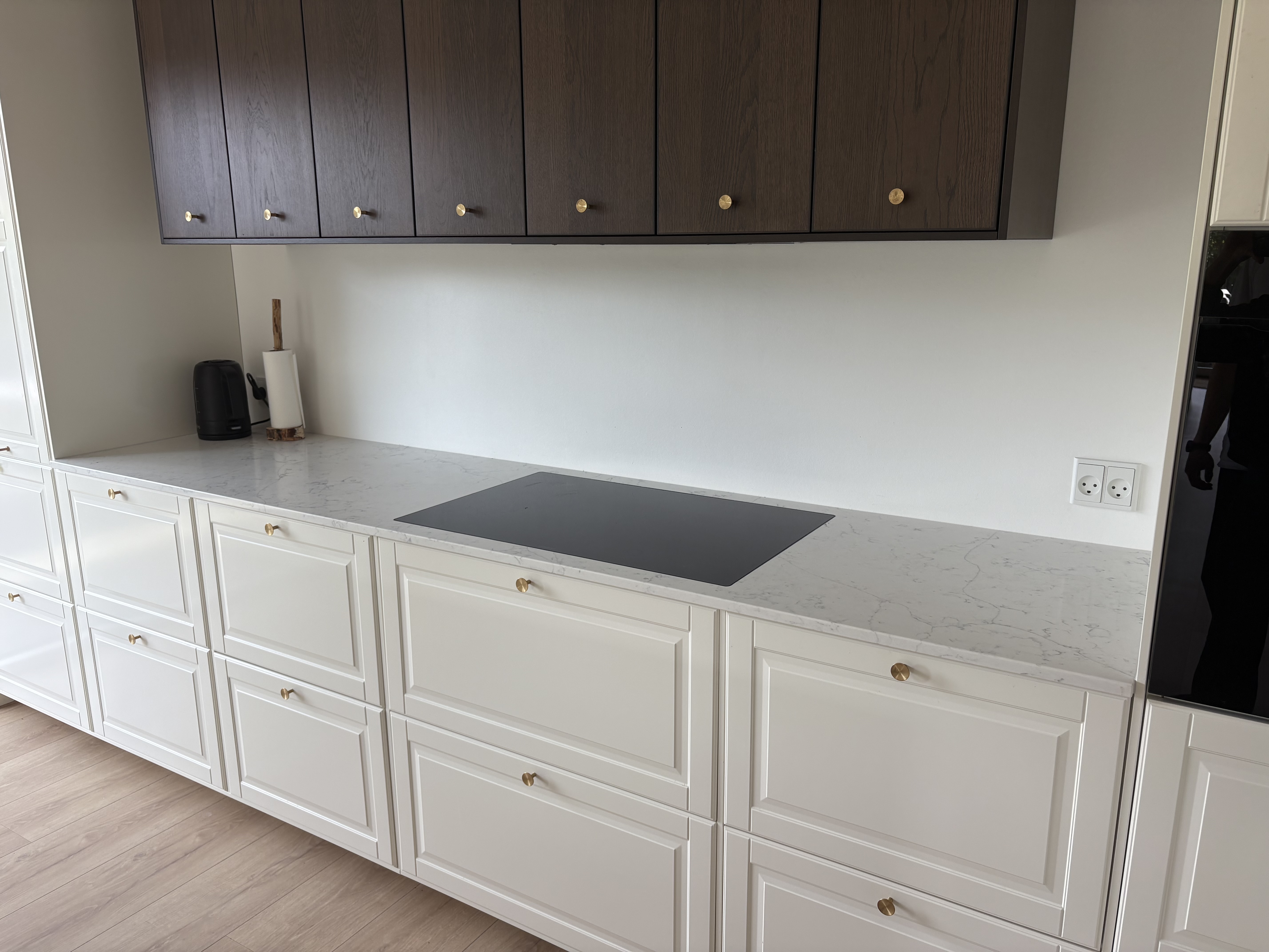 Mystery White referens 2