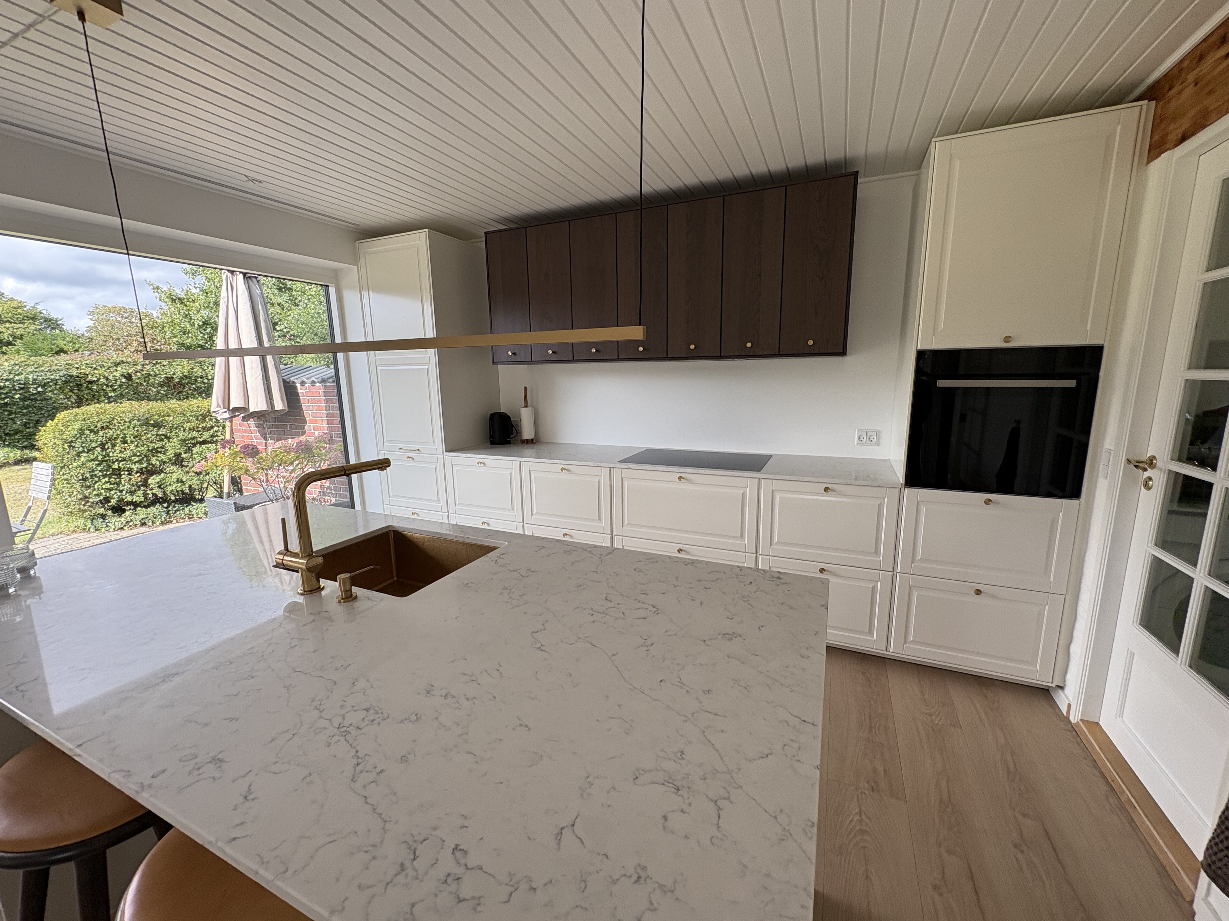 Mystery White referens 3