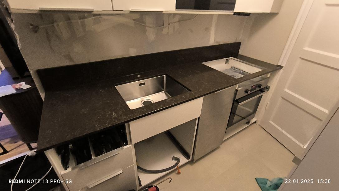 Noble Athos Brown referens 3