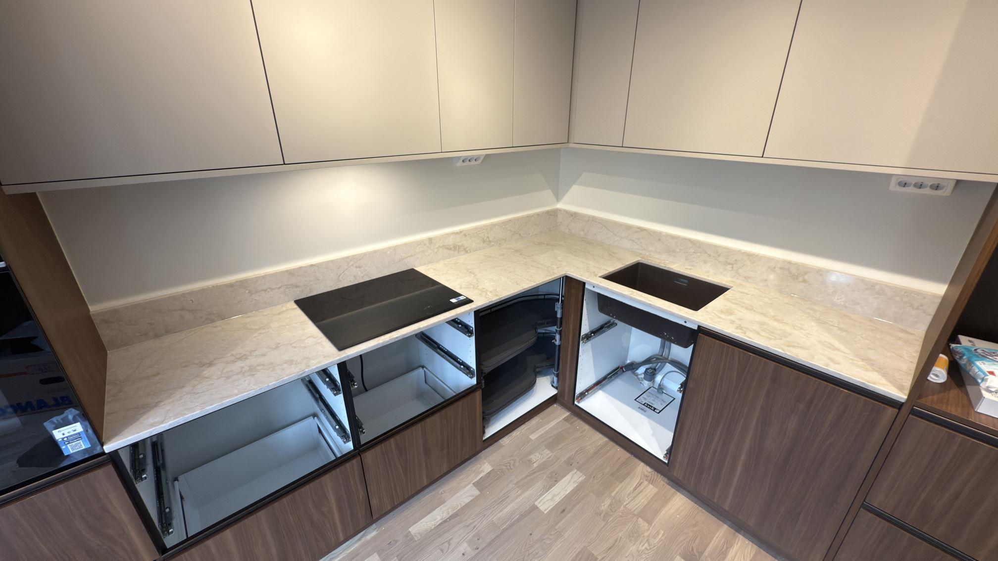 Glencoe i Stockholm, montering 30 mar 2026, bild 1