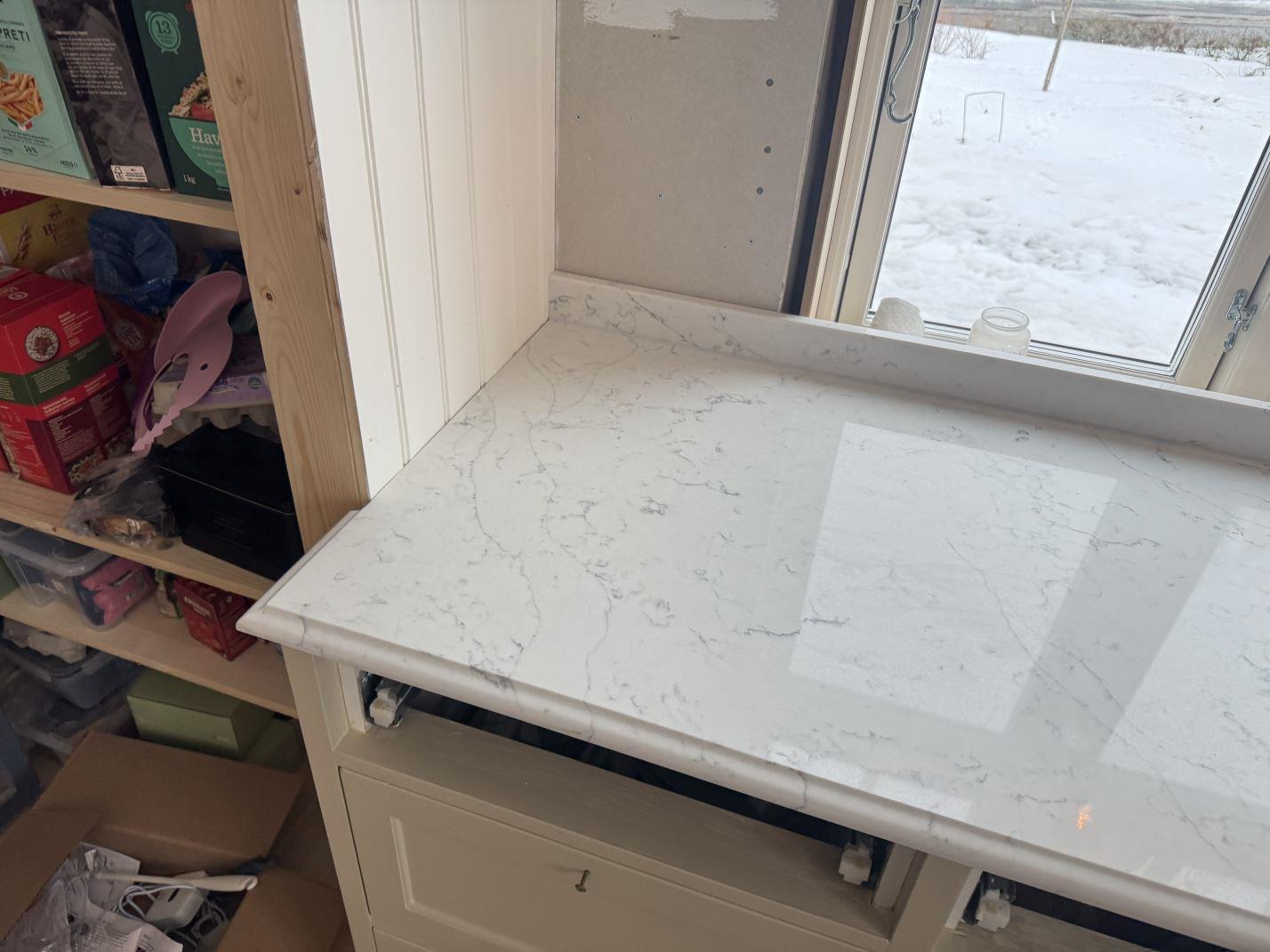 Mystery White i Habo, montering 26 feb 2026, bild 1