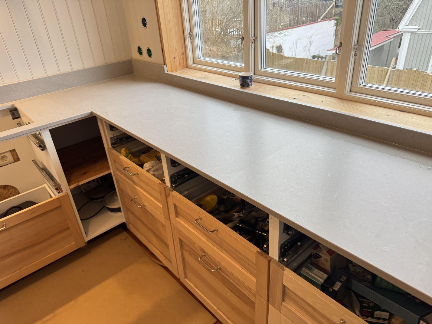 Noble Concrete Grey i Västra Frölunda, montering 29 jan 2026, bild 2