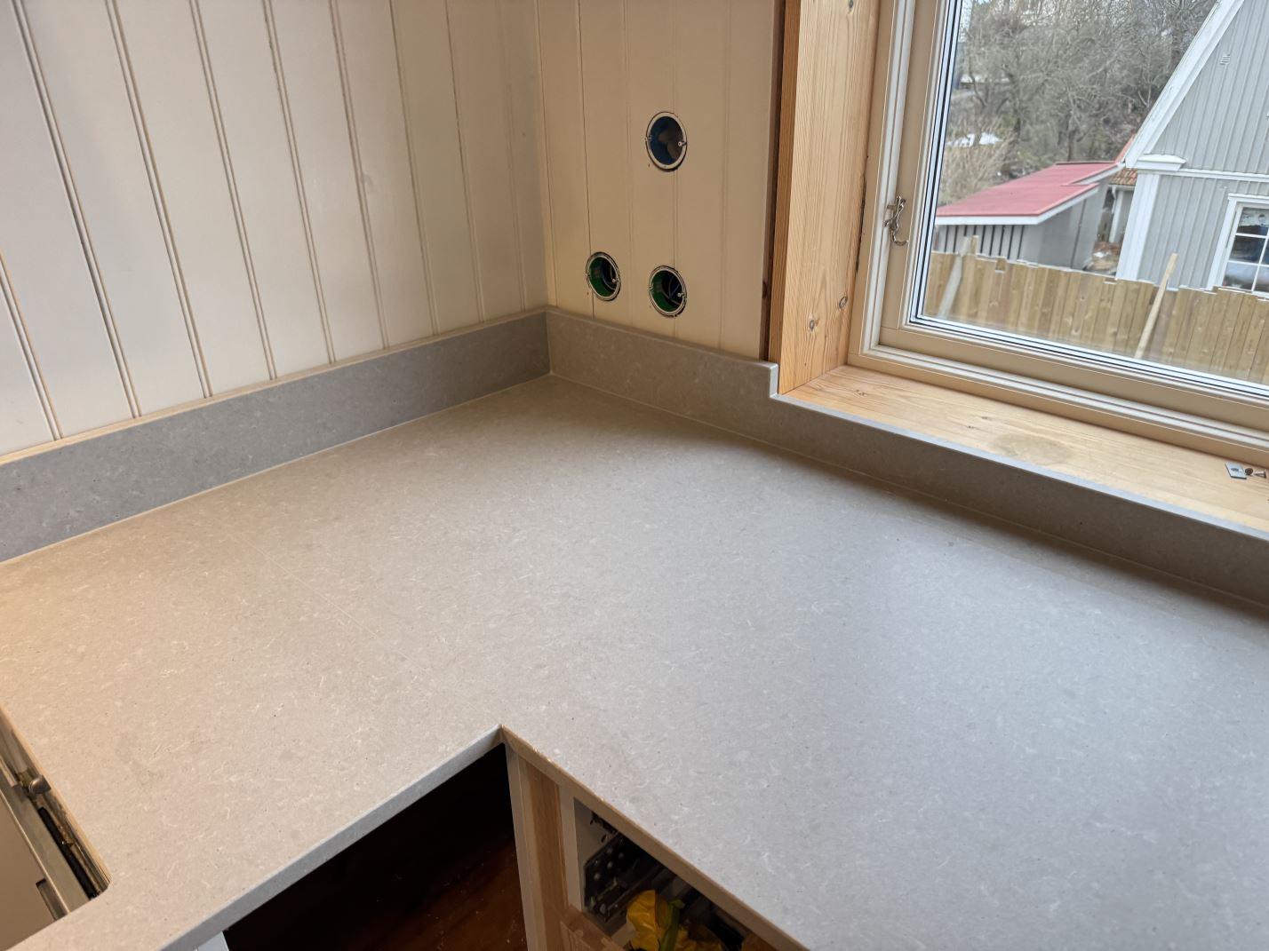 Noble Concrete Grey i Västra Frölunda, montering 29 jan 2026, bild 3