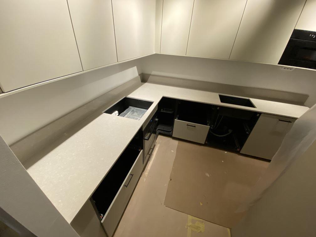 Noble Ivory White i Stockholm, montering 18 dec 2025, bild 2