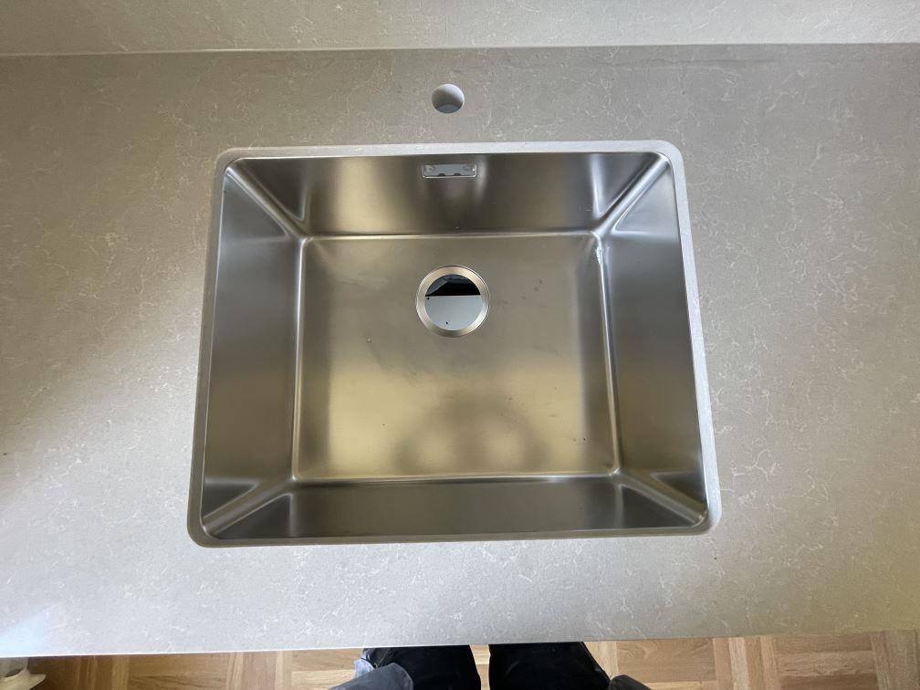 Noble Ivory White i Sundbyberg, montering 19 apr 2026, bild 2