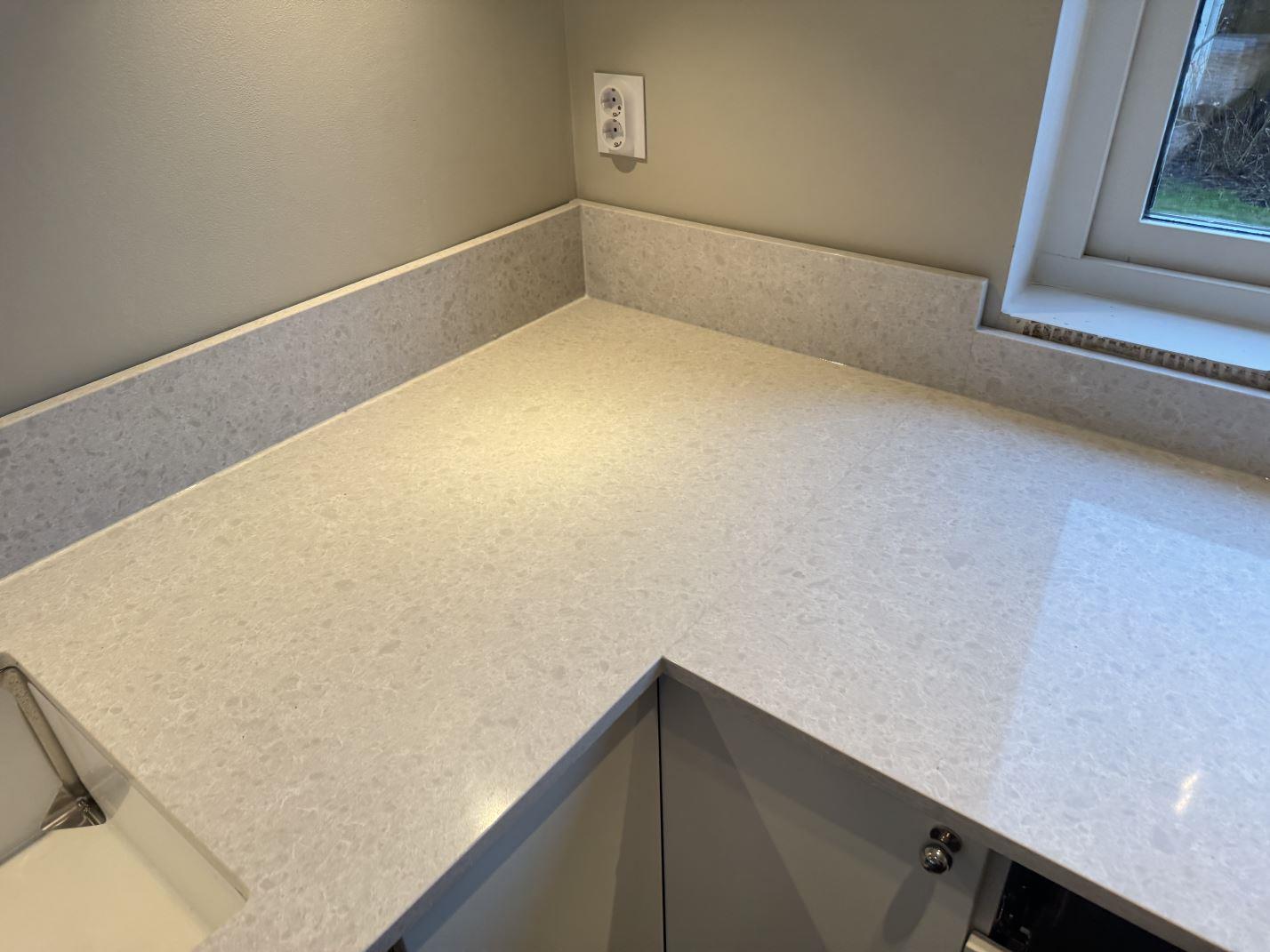 Noble Quartzite i Västra Frölunda, montering 27 nov 2025, bild 4