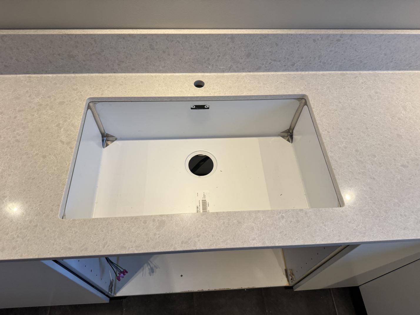 Noble Quartzite i Västra Frölunda, montering 27 nov 2025, bild 6