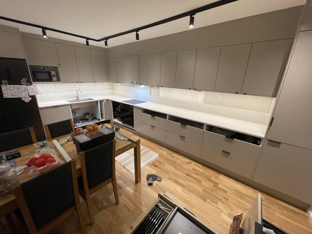 Noble Vintage i Stockholm, montering 31 jan 2026, bild 4